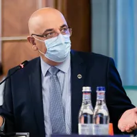 Purtarea măştii în aer liber, obligatorie la o incidenţă de peste 6 la mie/ gov.ro