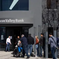 Coadă la despăgubiri, la defuncta Silicon Valley Bank - Foto: Profimedia Images