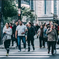 Fiecare 500 de pași în plus, reduce riscul de atac de cord/Foto: Pexels/Kaique Rocha