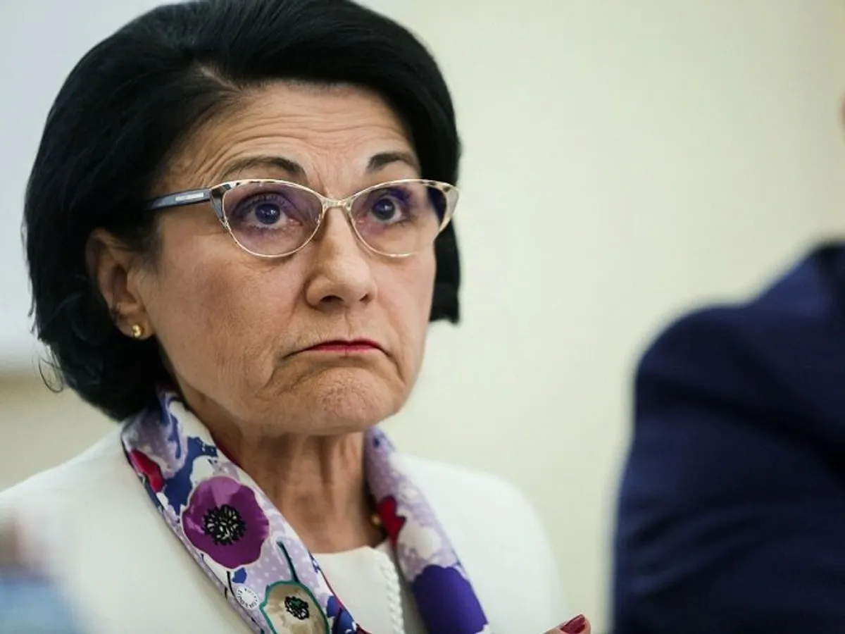 Ecaterina Andronescu, uimită de ce i se întâmplă Foto: INQUAM