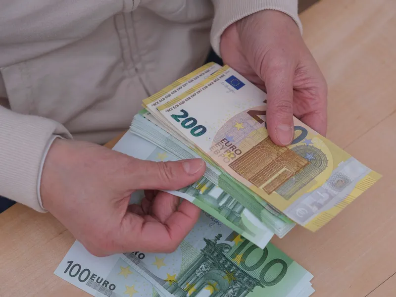 Salariu mai mare cu 170 €/ lună pentru unii români din Germania. Cine se încadrează? = Foto: Profimedia Images (rol ilustrativ)