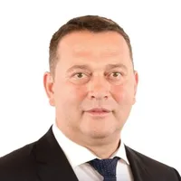 Vasile Rașcovici, A luat sau nu spor de studii superioare subprefectul de Alba. Foto: pliant electoral