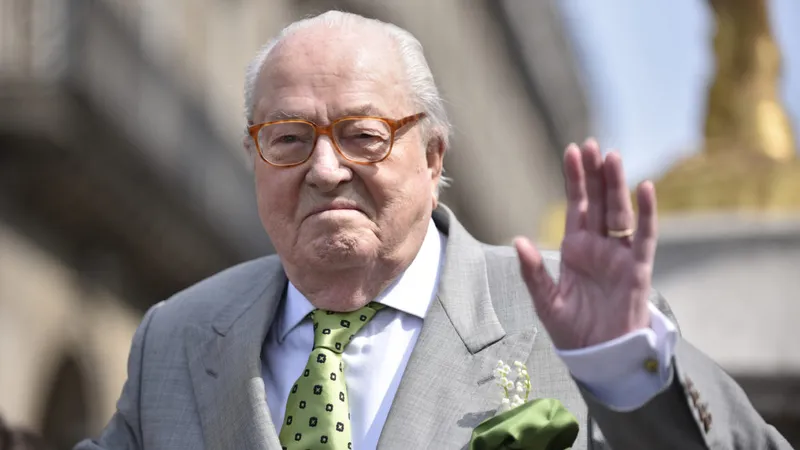 ean-Marie Le Pen s-a recăsătorit la 92 de ani în mare secret/FOTO: politico.eu