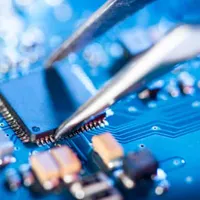 Criza semiconductorilor se adâncește: stocurile, la cel mai scăzut nivel din istorie. / Foto: theguardian.com