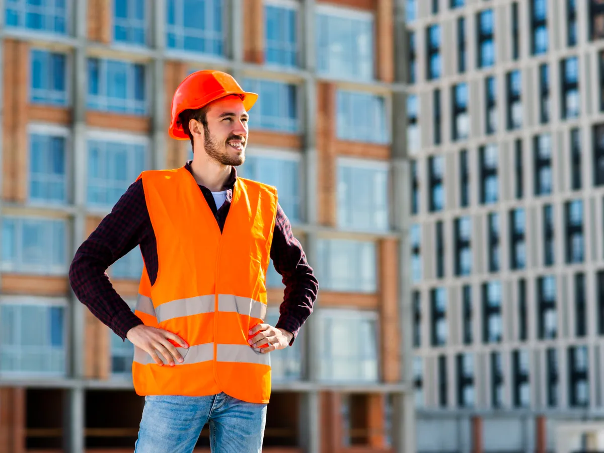 Muncitor în construcții - Foto: Freepik