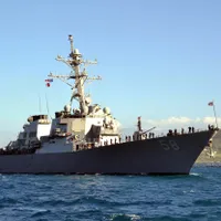 Rebelii houthi au atacat distrugătorul USS Laboon cu o rachetă anti-navă. Un F/A-18 a intervenit- Foto: Profimedia images