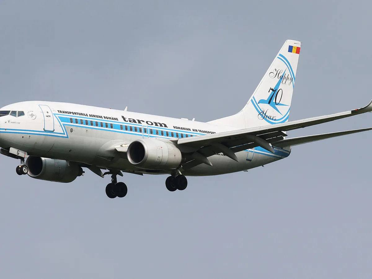 Se încheie un capitol din istoria aviației românești. „Goguță”, cel mai cunoscut avion Tarom, iese la pensie