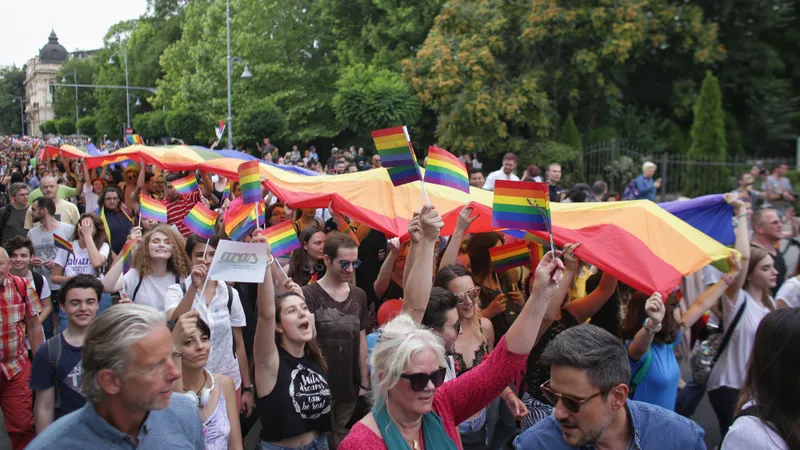 Accept îl acuză pe Nicușor Dan că boicotează parada Pride, a comunității LGBTQ+. Răspunsul Primăriei. Foto Accept
