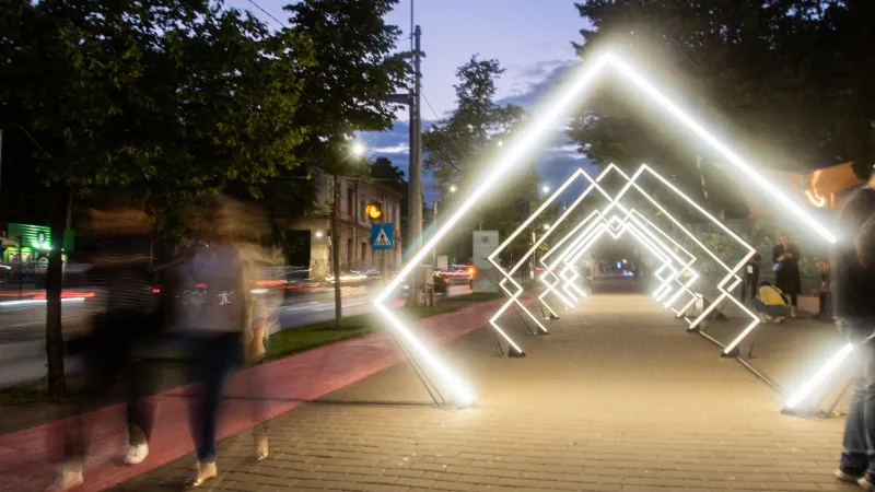 Clădiri „vii”, statui care capătă conștiință, show-uri de video mapping, la Romanian Creative Week. - Foto: Romanian Creative Week