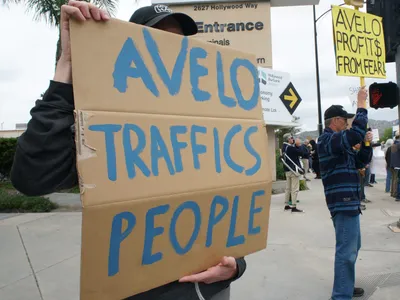 Proteste împotriva companiei  - Foto: Profimedia Images (imagine cu rol ilustrativ)