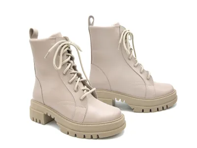 Top 4 modele de ghete confortabile pentru mers mult pe jos Foto: freepik