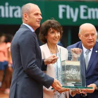 Federația franceză de tenis a onorat-o pe Virginia Ruzici, oferindu-i un trofeu aniversar