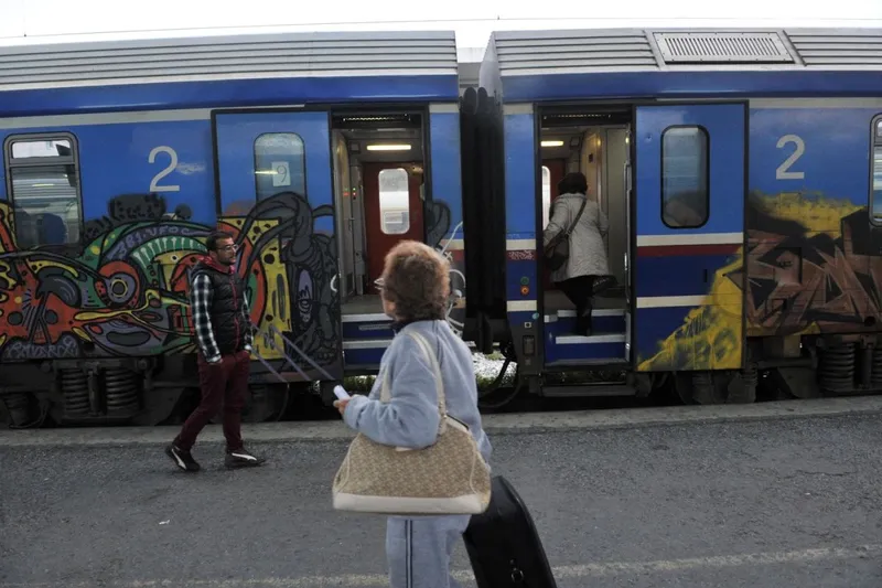 &Icirc;n 2014, Trainose, filiala operaţională a Căilor Ferate Elene, asigura o garnitură de tren zilnică Salonic - Skopje - Belgrad - Sofia - Foto: Profimedia Images