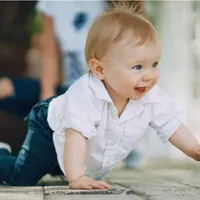 Cum alegi numele copilului în funcție de cel de familie? Cu ce literă trebuie să se termnie? - Foto: Freepik.com (rol ilustrativ)