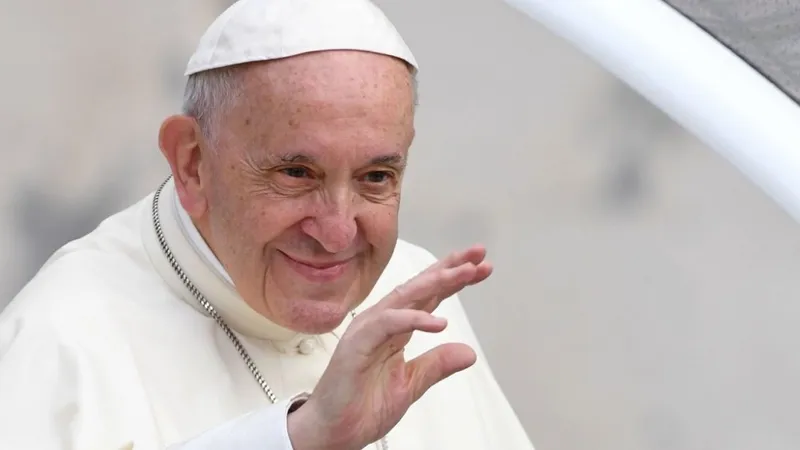 Fie ca aceste dificultăţi să ne ajute să purificăm puţin felul în care trăim şi sărbătorim Crăciunul, a spus Papa Francisc/FOTO: agrointel.ro