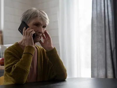 Escrocheria „Accidentul” a lăsat o pensionară fără 16.000 de lei. Cel care a comis frauda, reținut - Foto: Freepik (Imagine cu rol ilustrativ)