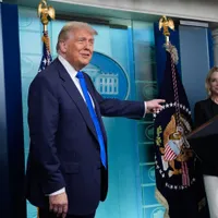 Pam Bondi, în centrul crizei MAGA în scandalul Epstein. Apărată de Trump, contestată de nucleul dur - Foto: Profimedia images