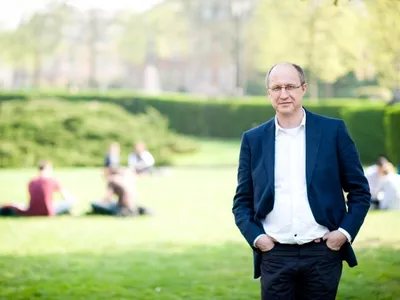 Jean-Michel De Waele, politolog în cadrul ULB (Université Libre de Bruxelles), afirmă că Europa are motive serioase de îngrijorare