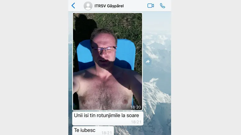 Șeful Gărzii Forestiere Suceava, poză cu el nud trimisă unui activist de mediu: „Te iubesc”/FOTO: Facebook/Tiberiu Boșutar