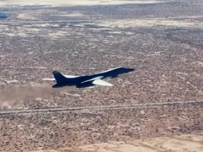 B-1B cu rachetă hipersonică - Captură US Air Force via twz.com