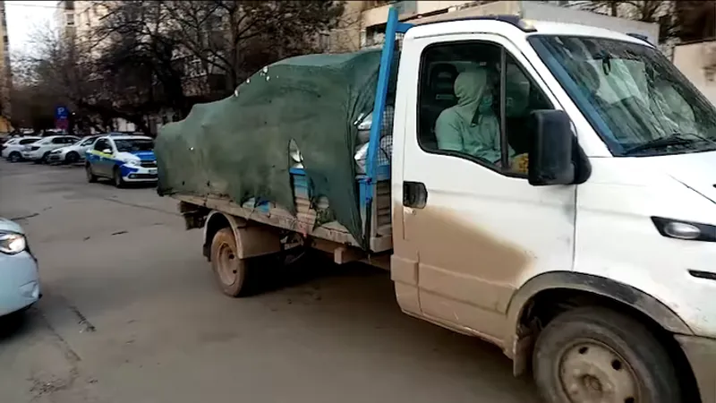 Mașină confiscată pentru transport de deșeuri/FOTO: Facebook