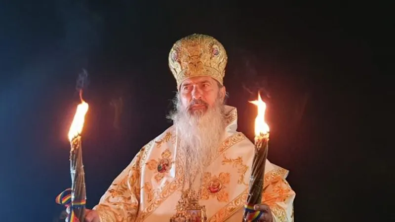 ÎPS Teodosie a făcut show la Constanța. A adus Lumina de pe mare. / Foto: adevarul.ro