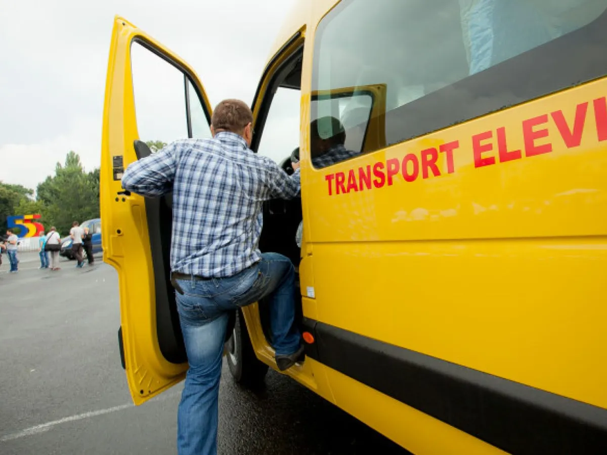 Ministrul Educației, despre microbuzele PNRR: Ancheta e în desfășurare. Cine a greșit să plătească