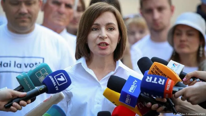 Maia Sandu a venit în România cu o cursă de linie