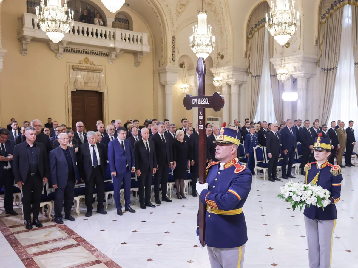 Iliescu, înmormântat cu onoruri militare. Cristi Pațurcă compune Imnul Golanilor. Moare sărac - Foto: INQUAM PHOTOS / George Călin