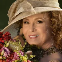 Angela Similea vrea să fie înmormântată lângă marea sa iubire. Artista a fost căsătorită de 4 ori - Arhiva Angela Similea /