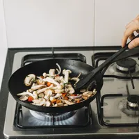 Cât de periculos este să gătești pe plita cu gaz - Foto: Freepik.com (ril ilustrativ)