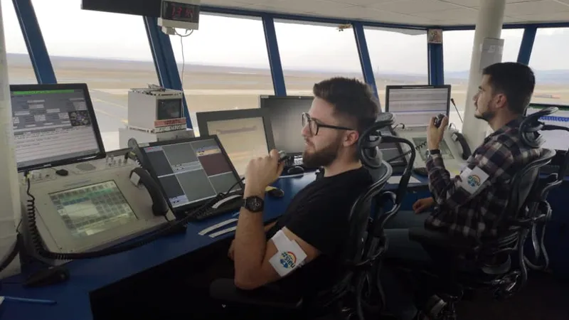 Foto: Sindicatul Serviciilor De Trafic Aerian Din Romania-Atsr