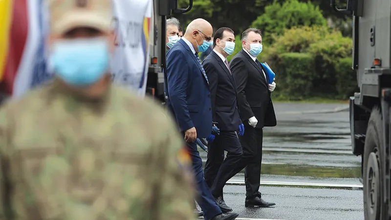 MAI SCAPĂ O DATĂ Deși opinia publică aștepta demiterea lui Raed Arafat, pandemia l-a readus în linia I, alături de Ludovic Orban și Nelu Tătaru - Foto: INQUAM PHOTOS/ Octav Ganea