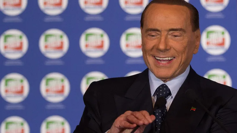 Scandal în Italia după ce fostul premier Berlusconi s-a „lăudat” vodca primită în dar de la Putin - FOTO: Profimedia