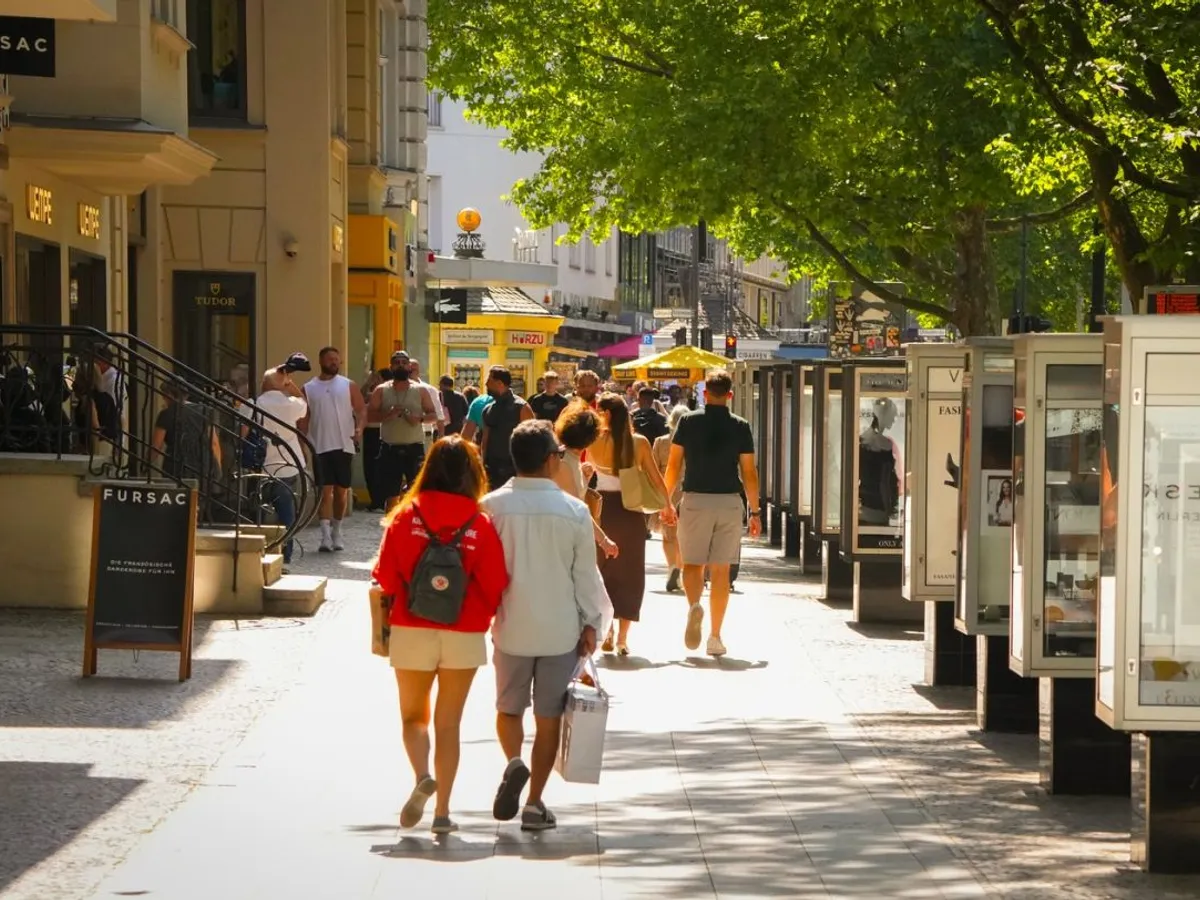 Kurfürstendamm, principala stradă comercială din Berlin, capitala Germaniei, motorul economic nr. 1 al UE - Foto: Profimedia Images