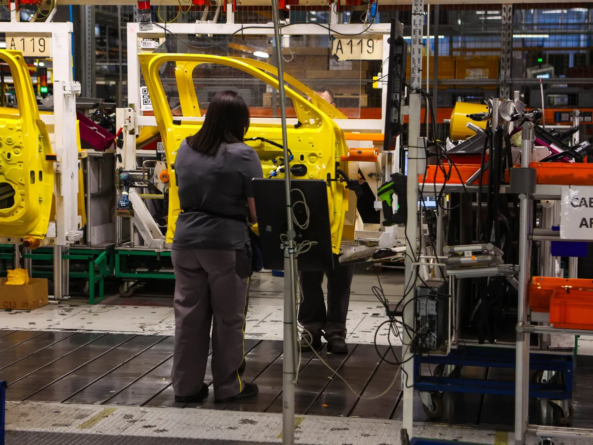 Cartelul reciclării auto: Renault, VW, Ford și alți mari producători, amendați cu 458.000.000 € - FOTO: Profimedia(imagine cu rol ilustrativ)