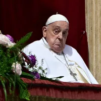 Papa Francisc a apărut în Piaţa Sfântul Petru, pentru binecuvântarea din Duminica Paştelui - Foto: Profimedia Images