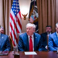 Trump spune că SUA nu vor oferi garanții de securitate Ucrainei: „E treaba Europei. Uitați de NATO” - Foto: Profimedia images
