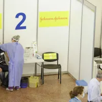 Scepticismul anti-vaccin, la apogeu în România: doar 2.736 doze, duminică. Creștere mare la ATI/FOTO: Inquam Photos/George Călin