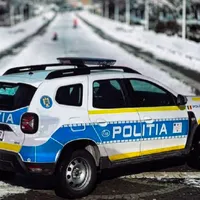 Mama care și-a băgat bebelușul desculț într-o cadă cu zăpadă, anchetată de poliție. ”Spartan îl fac” - Foto: Poliția Capitalei (rol ilustrativ)