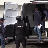 La Vama Albița au fost prinși 22 de lucrători că primeau mită Foto: captură Vremea Nouă