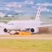 Un avion cu 130 de pasageri la bord a fost la un pas de catastrofă pe aeroportul din Split - Foto: captură video