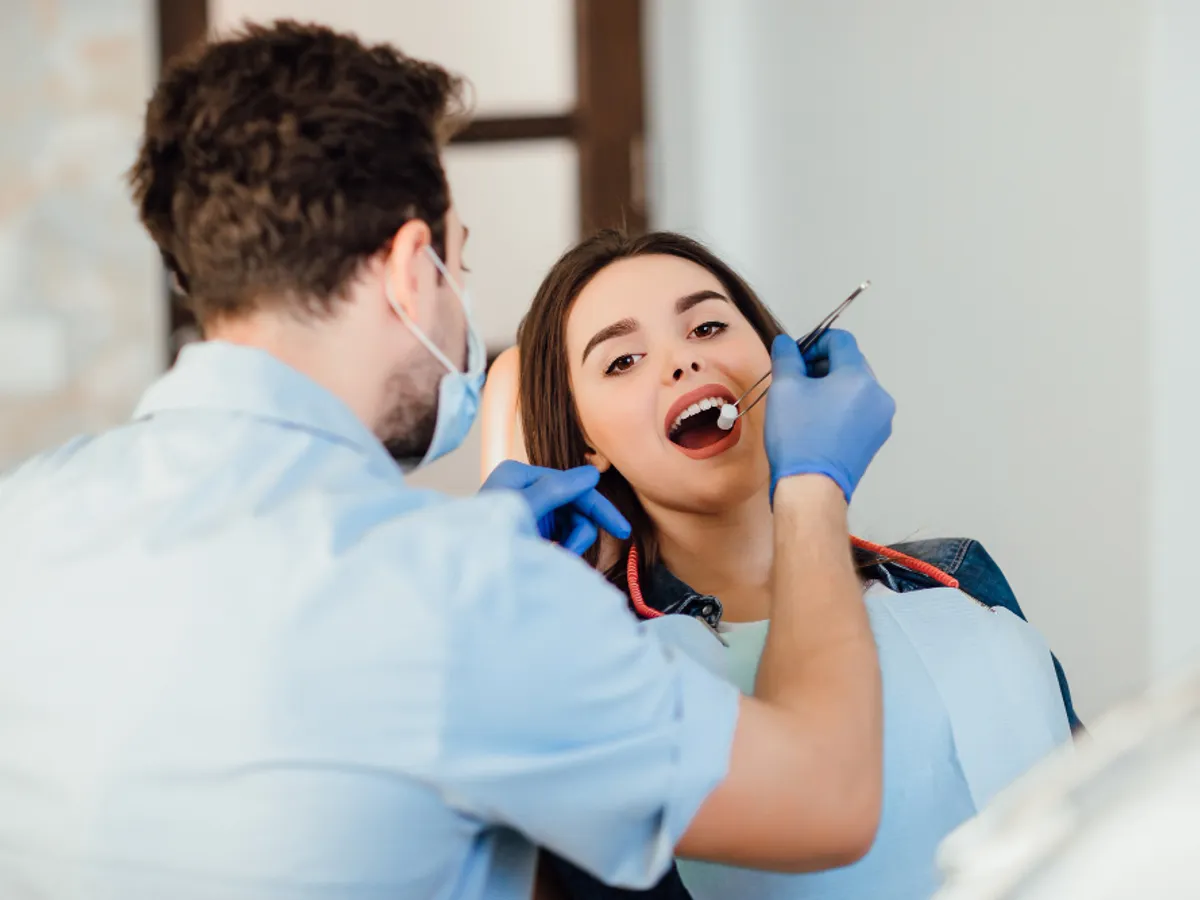Dentist și pacientă - Foto: Magnific (rol ilustrativ)