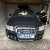 Contrabandiștii de țigări din Suceava, fani James Bond: mașini cu numere interschimbabile automat. / Foto: DIICOT