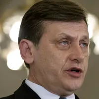 Ce pensie uriașă a pierdut Crin Antonescu? De ce a renunțat fostul șef PNL la o „căruță de bani”? - Foto: Profimedia Images