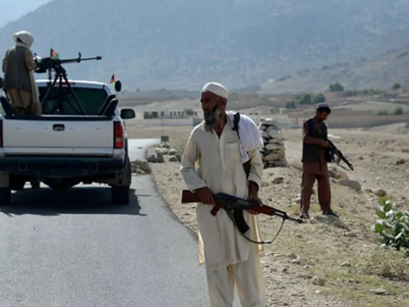 Talibanii au preluat controlul luni asupra oraşului Aibak, în nordul Afganistanului/FOTO: Aljazeera