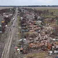 Militarii ruși au distrus peste 200 de case în Makariv, anunță Poliția Națională/FOTO: Twitter/Nexta