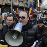 Cumpănașu, pe vremea când își făcea imagine pe seama tragediei unor familii amărâte Foto: INQUAM Photos/Octav Ganea