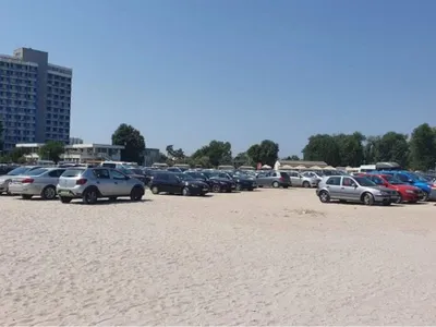 O parcare din Mangalia le aduce turiștilor coșmaruri. Unii sunt amendați în timp ce plătesc Foto: Arhivă Dobrogea TV (imagine cu rol ilustrativ)