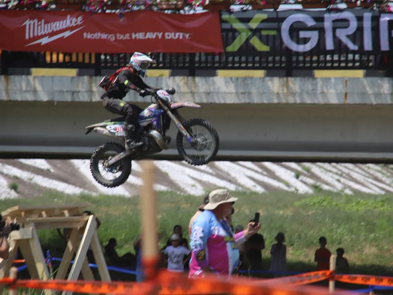 Moto: Manuel Lettenbichler a câştigat cel de-al şaselea titlu la Red Bull Romaniacs - FOTO Facebook